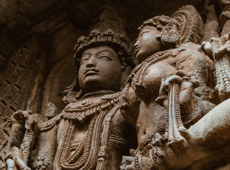 Templo Hoysaleshwara en Halebidu, Karnataka, famoso por sus detalladas esculturas y arquitectura Hoysala.