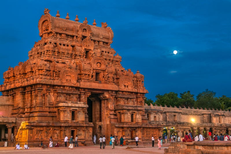 Templo Kailasanathar en Tamil Nadu, con arquitectura tradicional, esculturas y patrimonio religioso del sur de India.